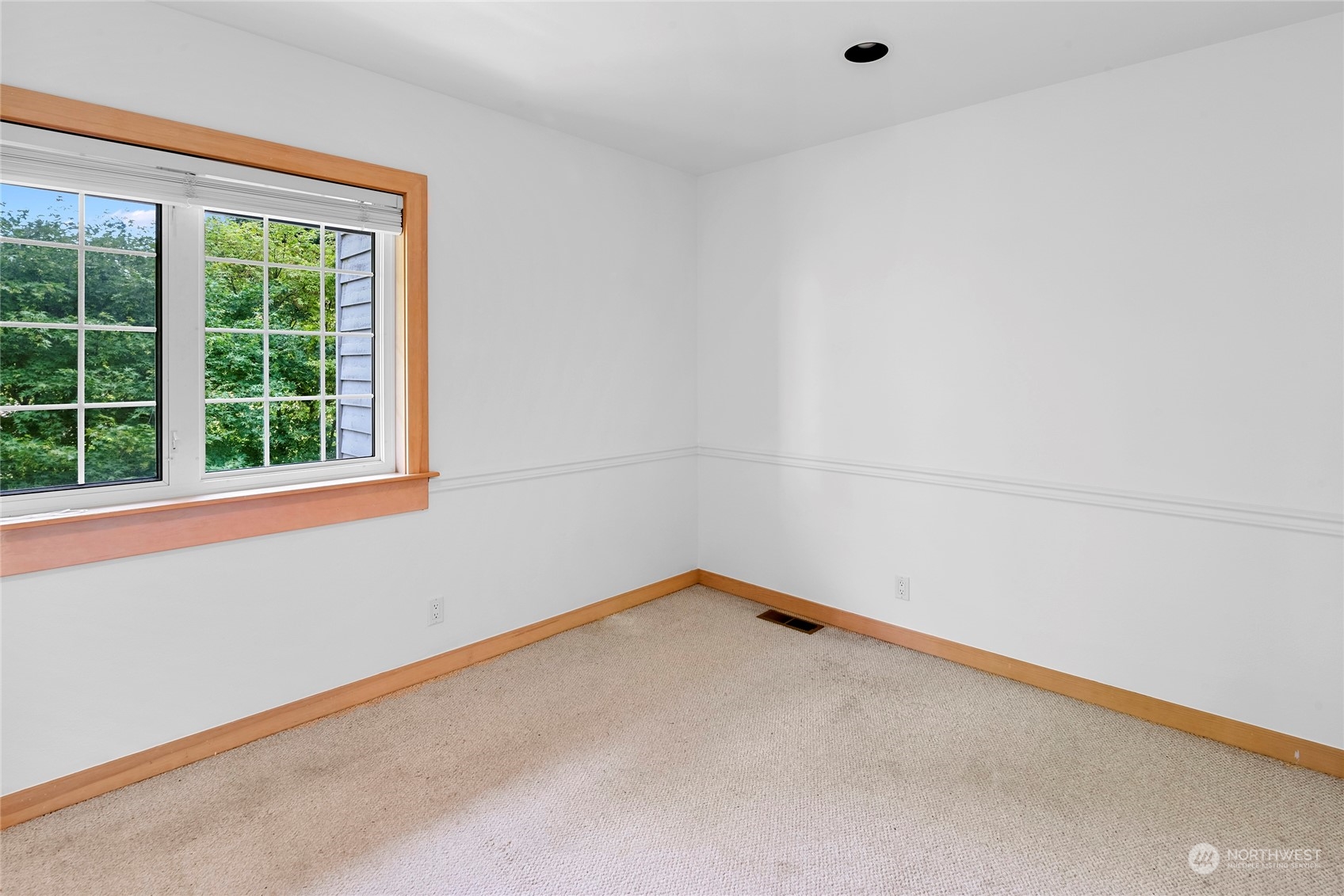 10620 Northeast Valley Road Bainbridge Island, WA 98110 - Photo 34 of 40 Gallery Image 34