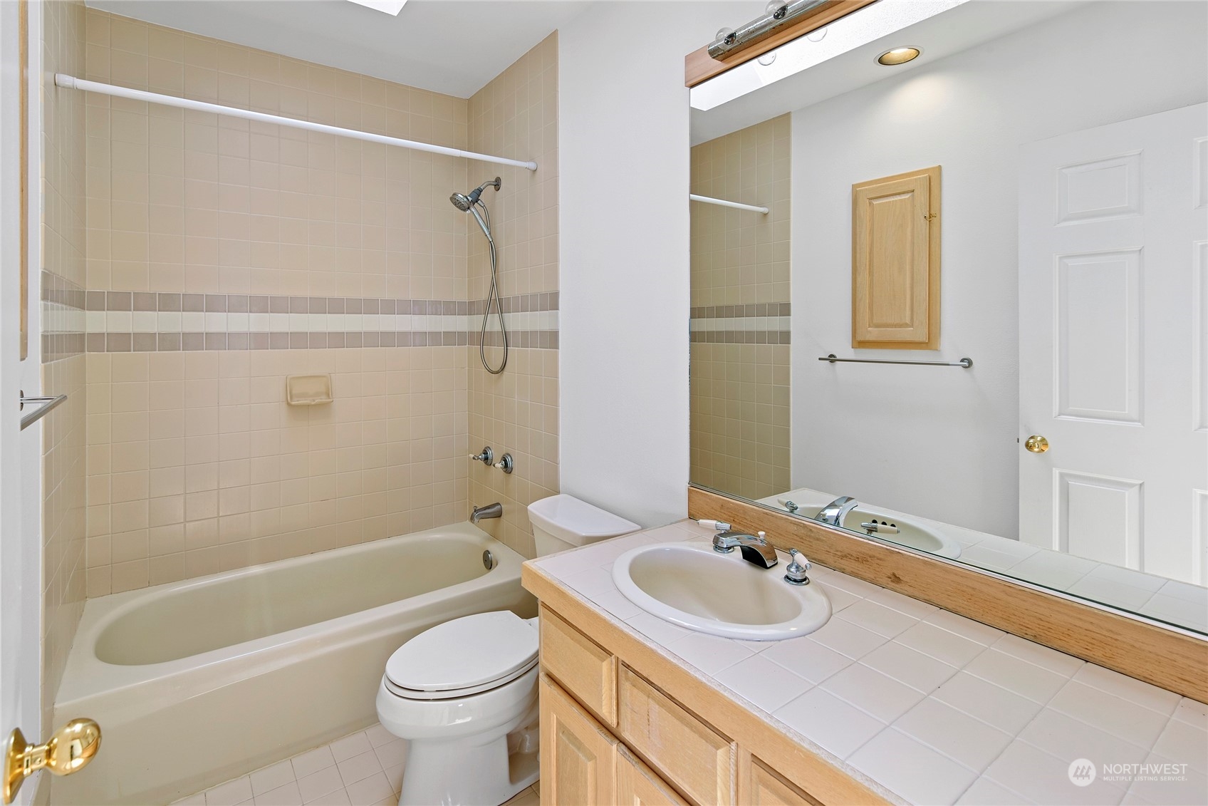 10620 Northeast Valley Road Bainbridge Island, WA 98110 - Photo 35 of 40 Gallery Image 35