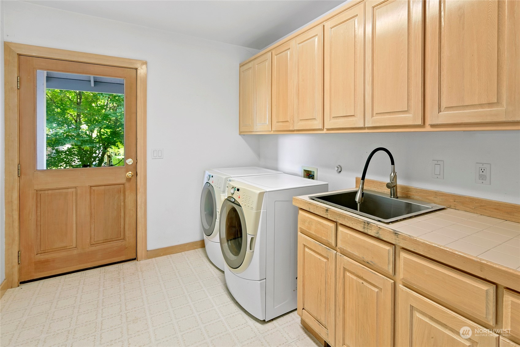 10620 Northeast Valley Road Bainbridge Island, WA 98110 - Photo 36 of 40 Gallery Image 36