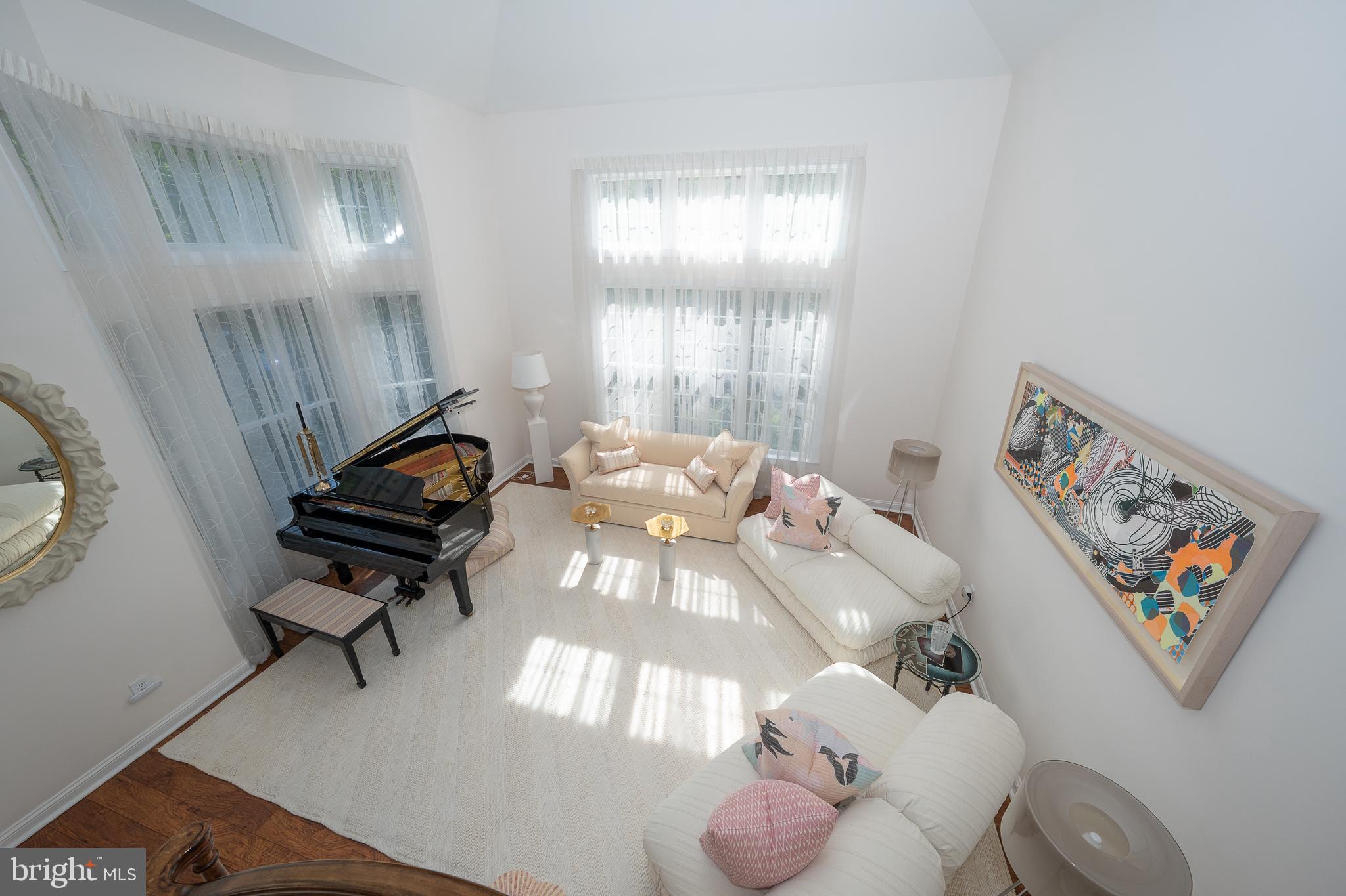 416 Spring Garden Lane Conshohocken, PA 19428 - Photo 5 of 26