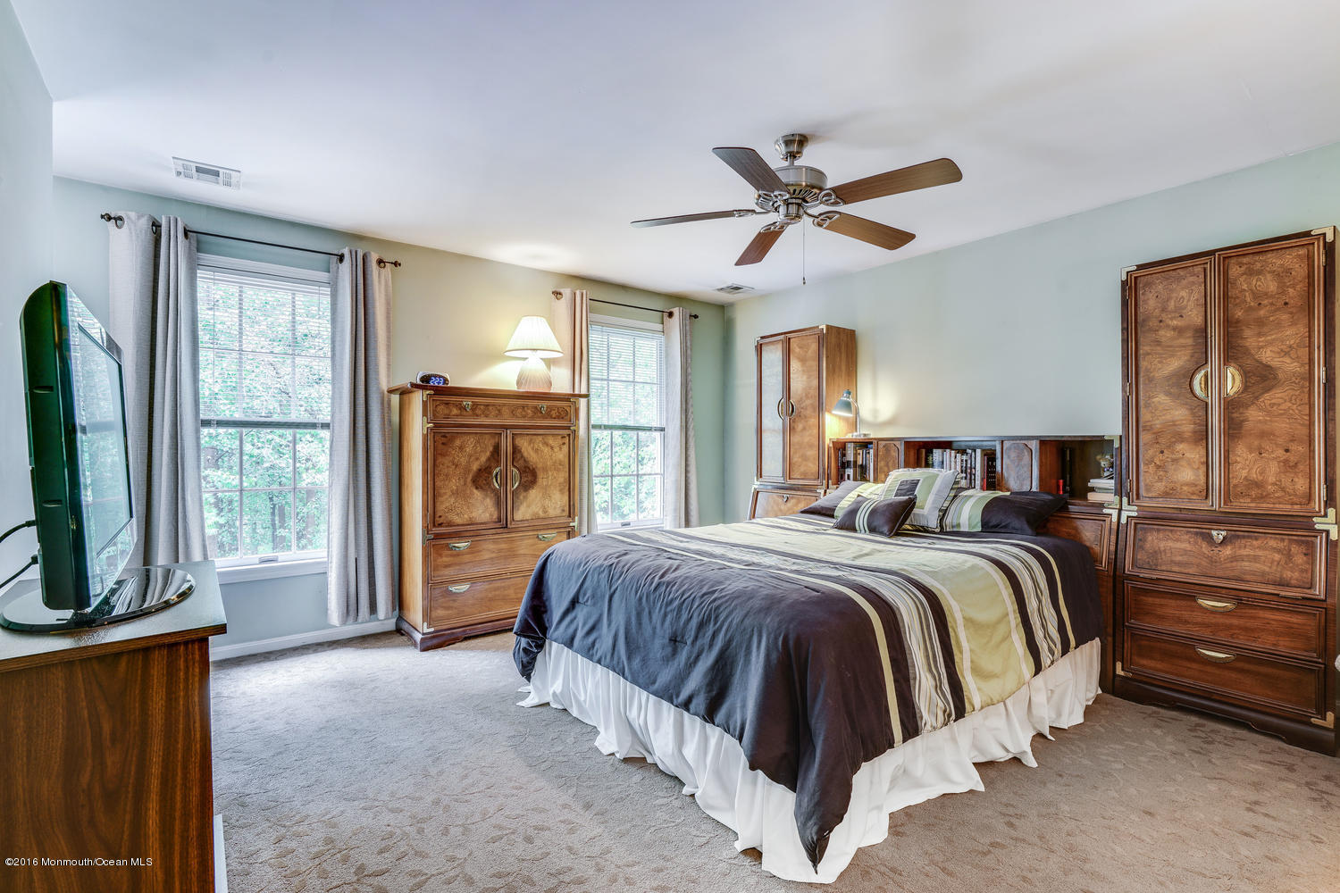 10 Rutherford Court Jackson, NJ 08527 - Photo 26 of 47 10 Rutherford Ct Jackson NJ-large-032-34