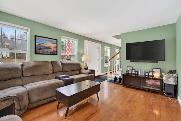 $549,000 | 16 Captain's Way, Buxton, ME 04093