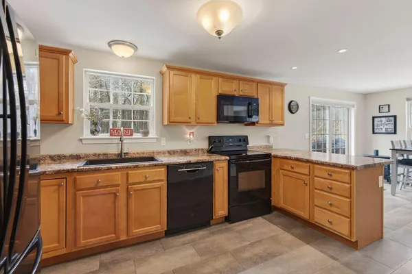 $549,000 | 16 Captain's Way, Buxton, ME 04093