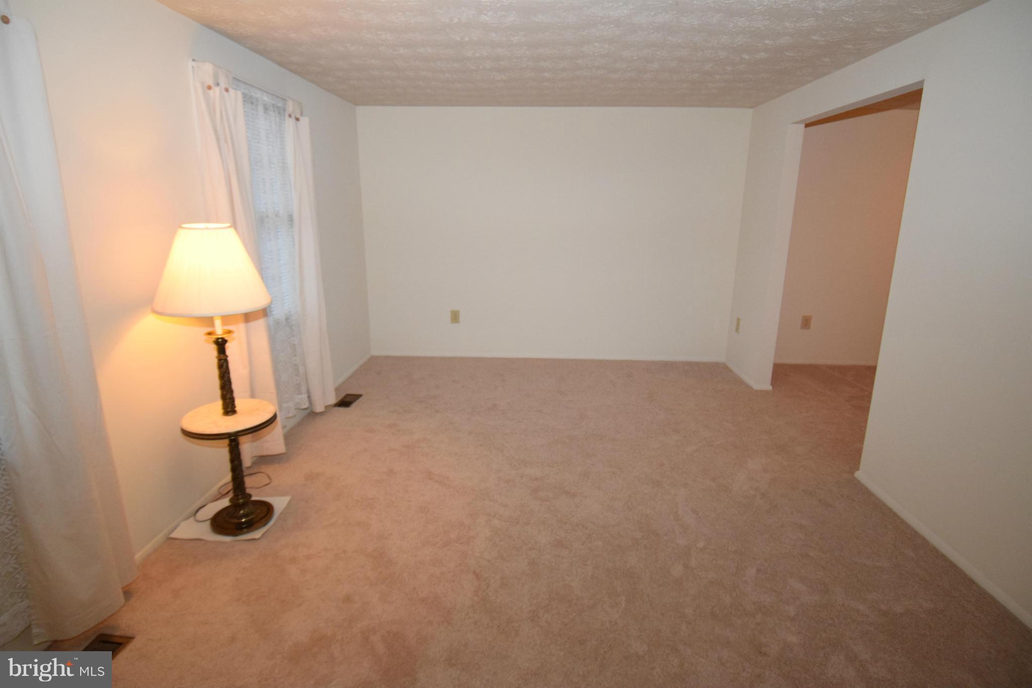 9115 Briarchip Street Laurel, MD 20708 - Photo 4 of 30 Living Room