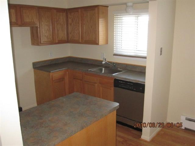 1097 Tienken Court, Unit 202 Rochester, MI 48306 - Photo 10 of 11 31035406-9.JPG