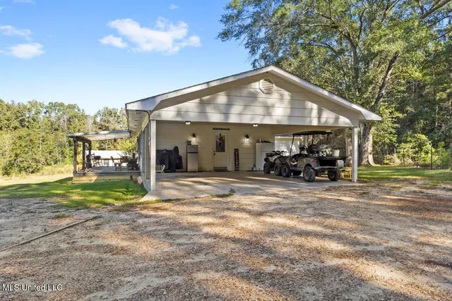 $175,000 | 55 Rayburn Pierce Road, Richton, MS 39476
