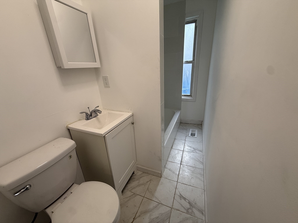 52 Crystal Street, Unit 1 Worcester, MA 01603 - Photo 4 of 7 Gallery Image 4