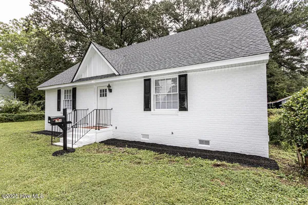 $219,900 | 309 McGwigan Street, Enfield, NC 27823