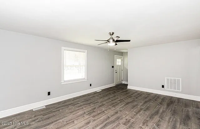 $259,500 | 309 McGwigan Street, Enfield, NC 27823