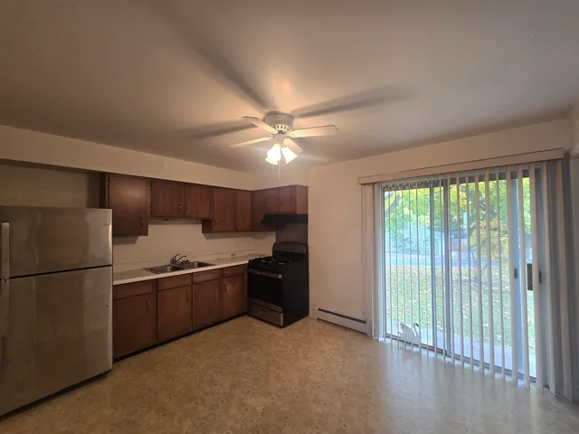 $1,350 | 333 Ida Avenue, Unit 3, Antioch, IL 60002