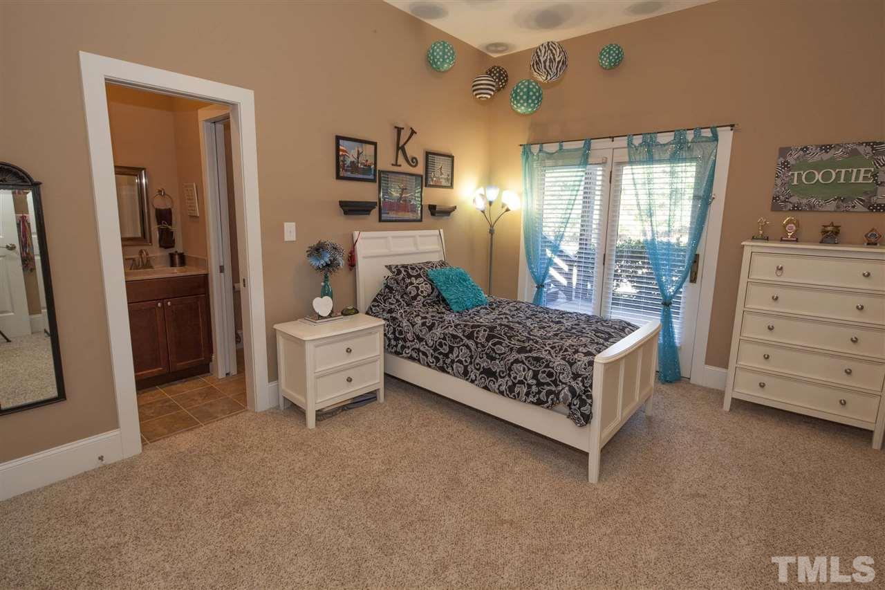 620 Winter Breeze Court Raleigh, NC 27607 - Photo 14 of 25