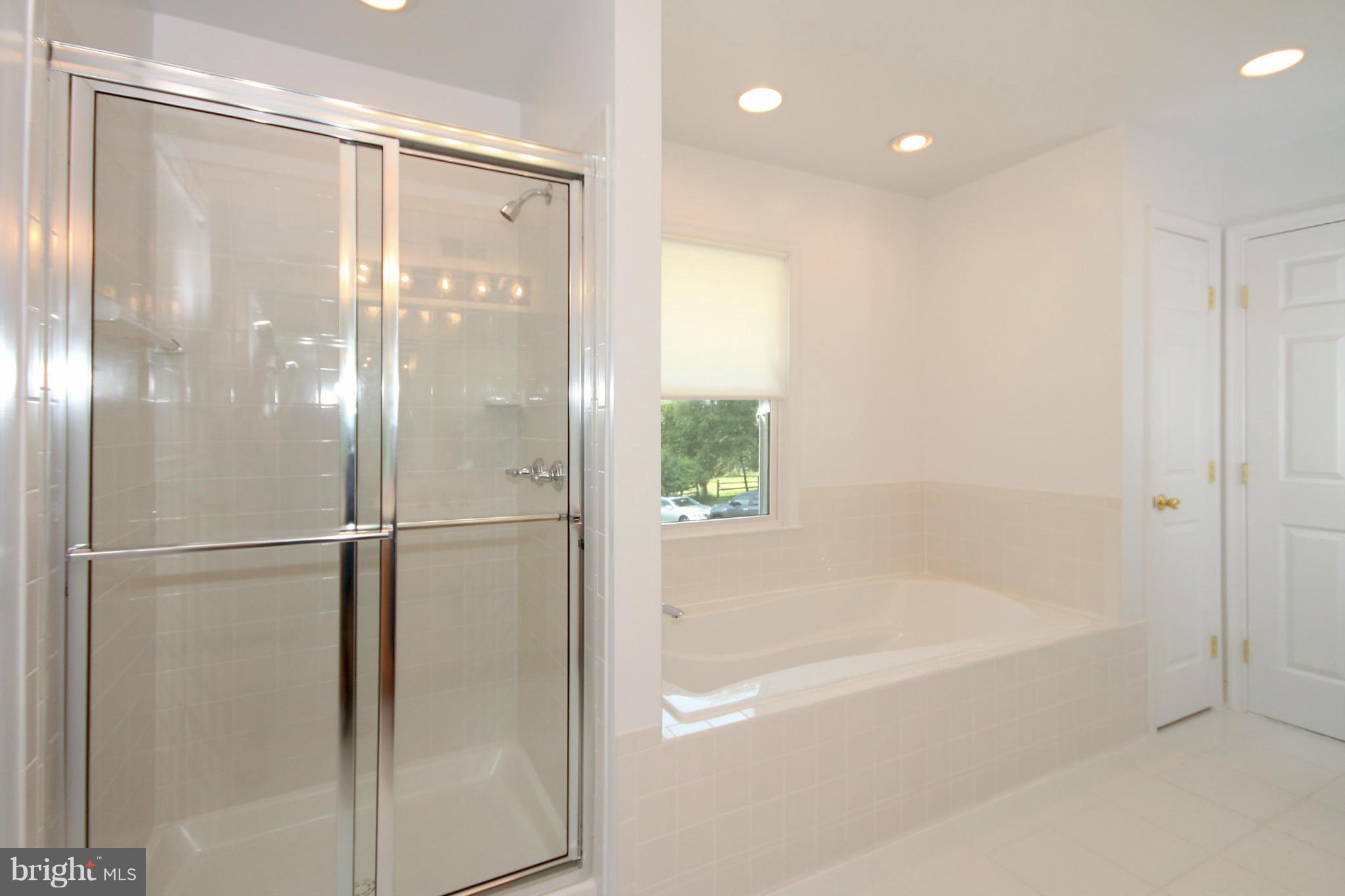15000 Layhill Road Silver Spring, MD 20906 - Photo 14 of 23 Bath (Master)