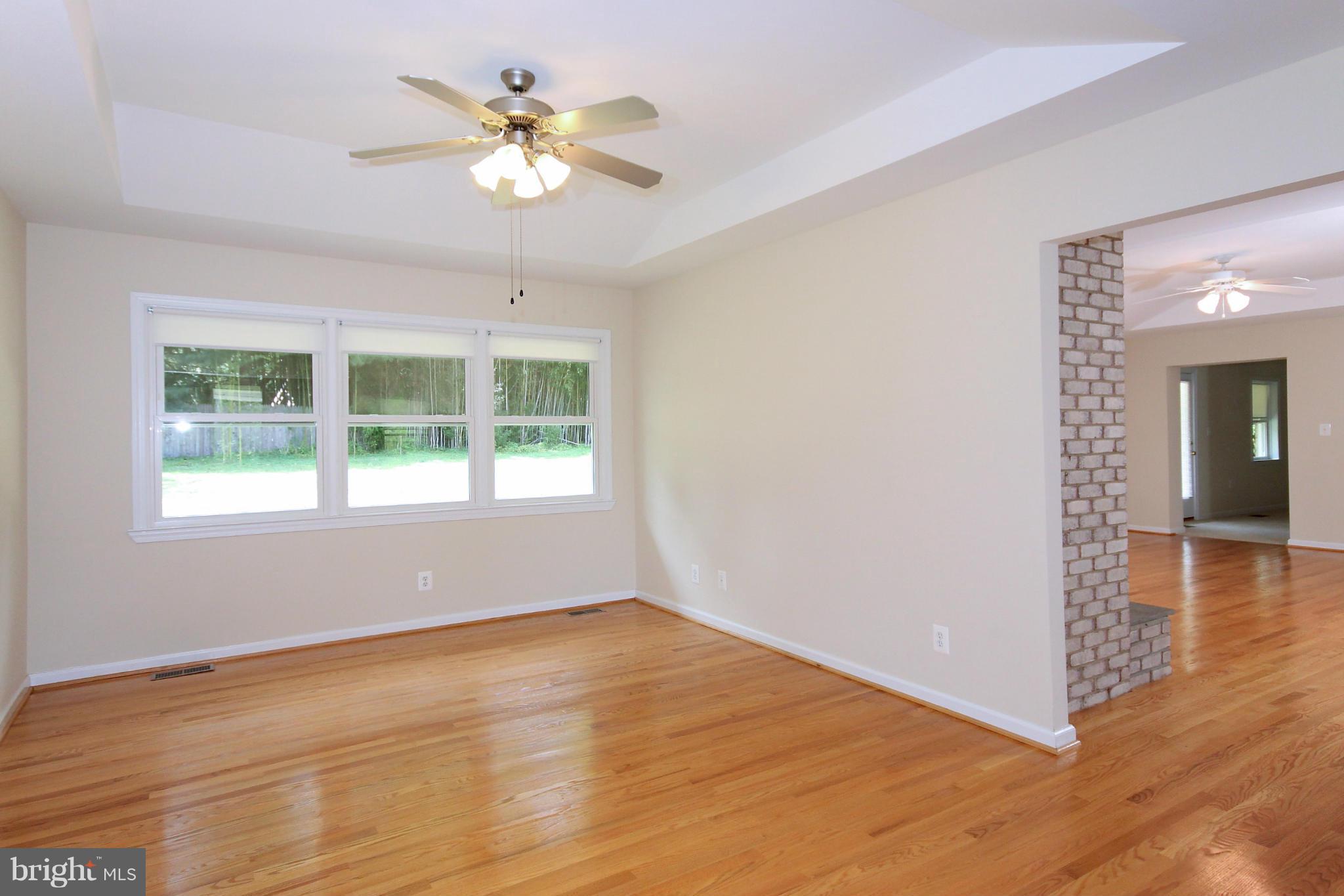 15000 Layhill Road Silver Spring, MD 20906 - Photo 3 of 23 Parlor