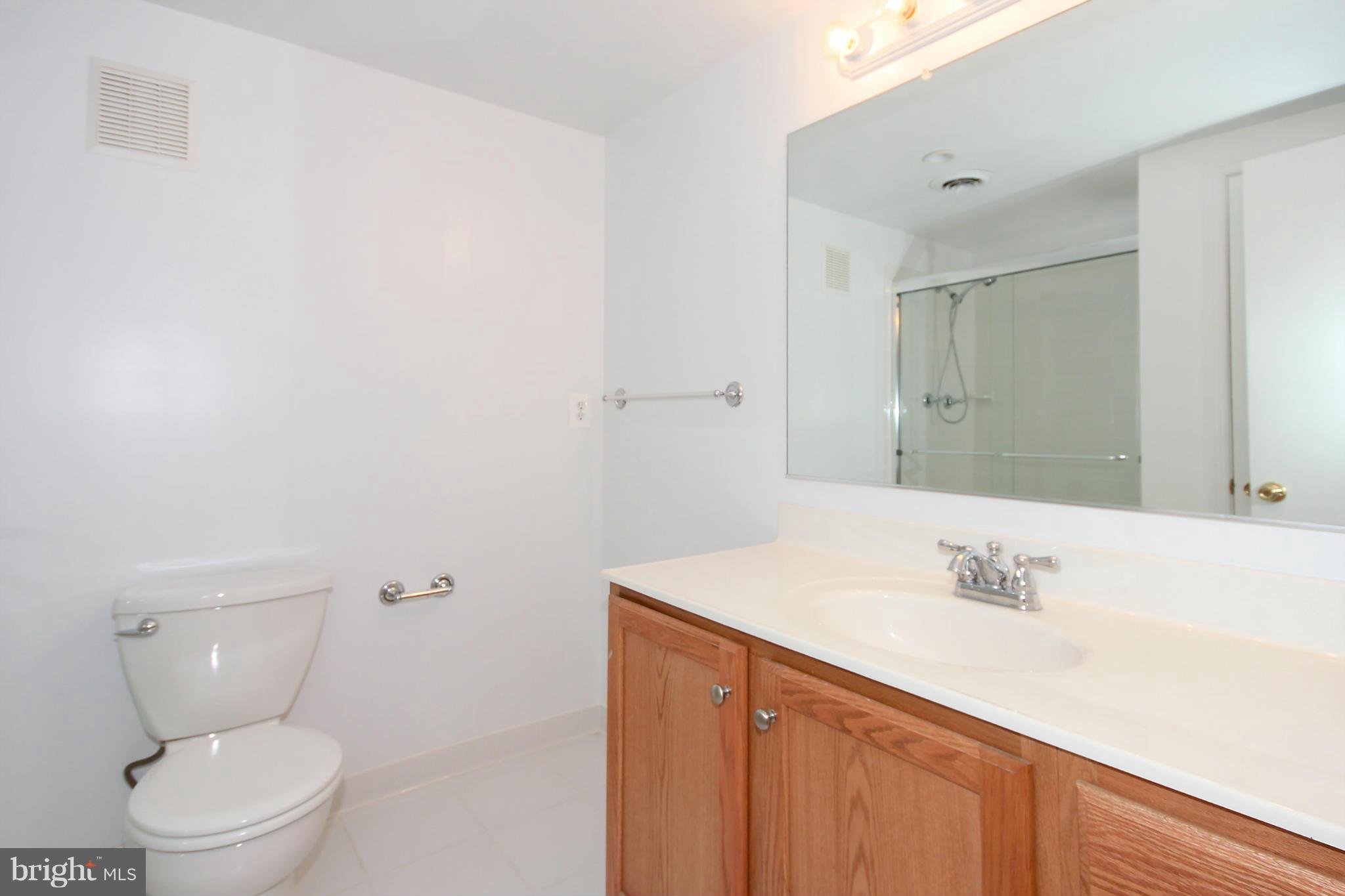 15000 Layhill Road Silver Spring, MD 20906 - Photo 21 of 23 Bath