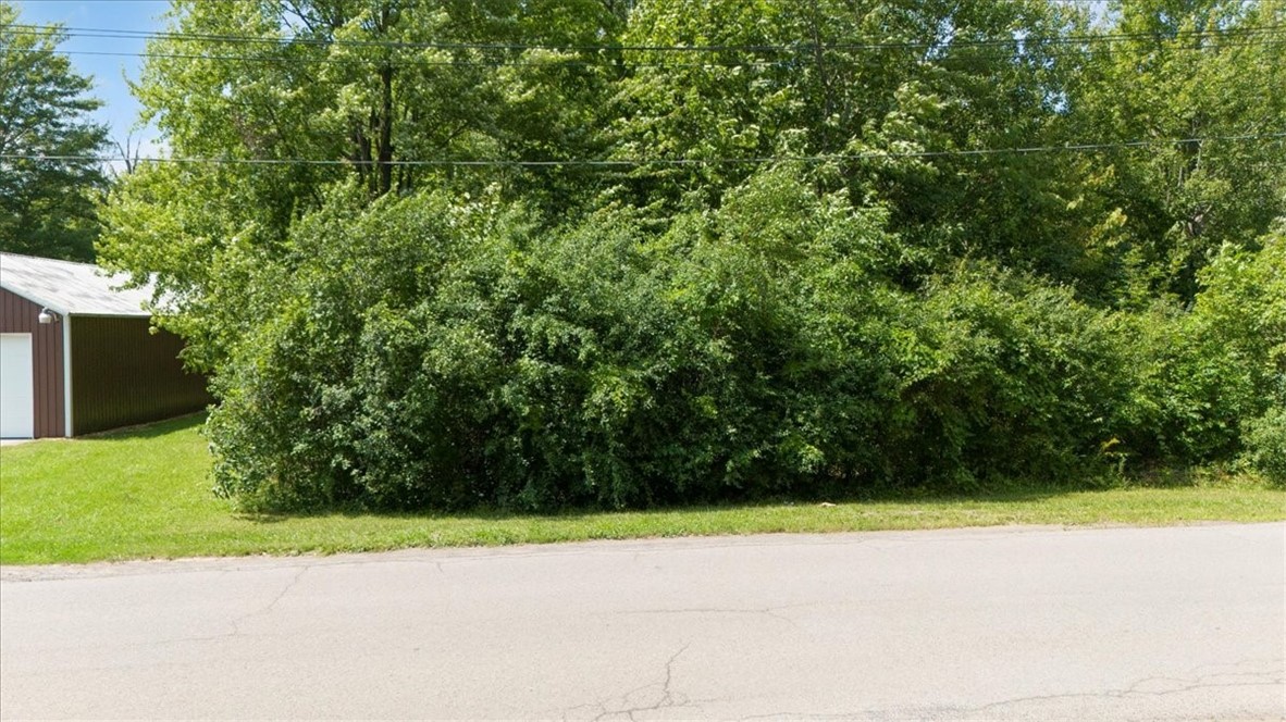 6347 Bennett Street Williamson, NY 14589 - Photo 3 of 7