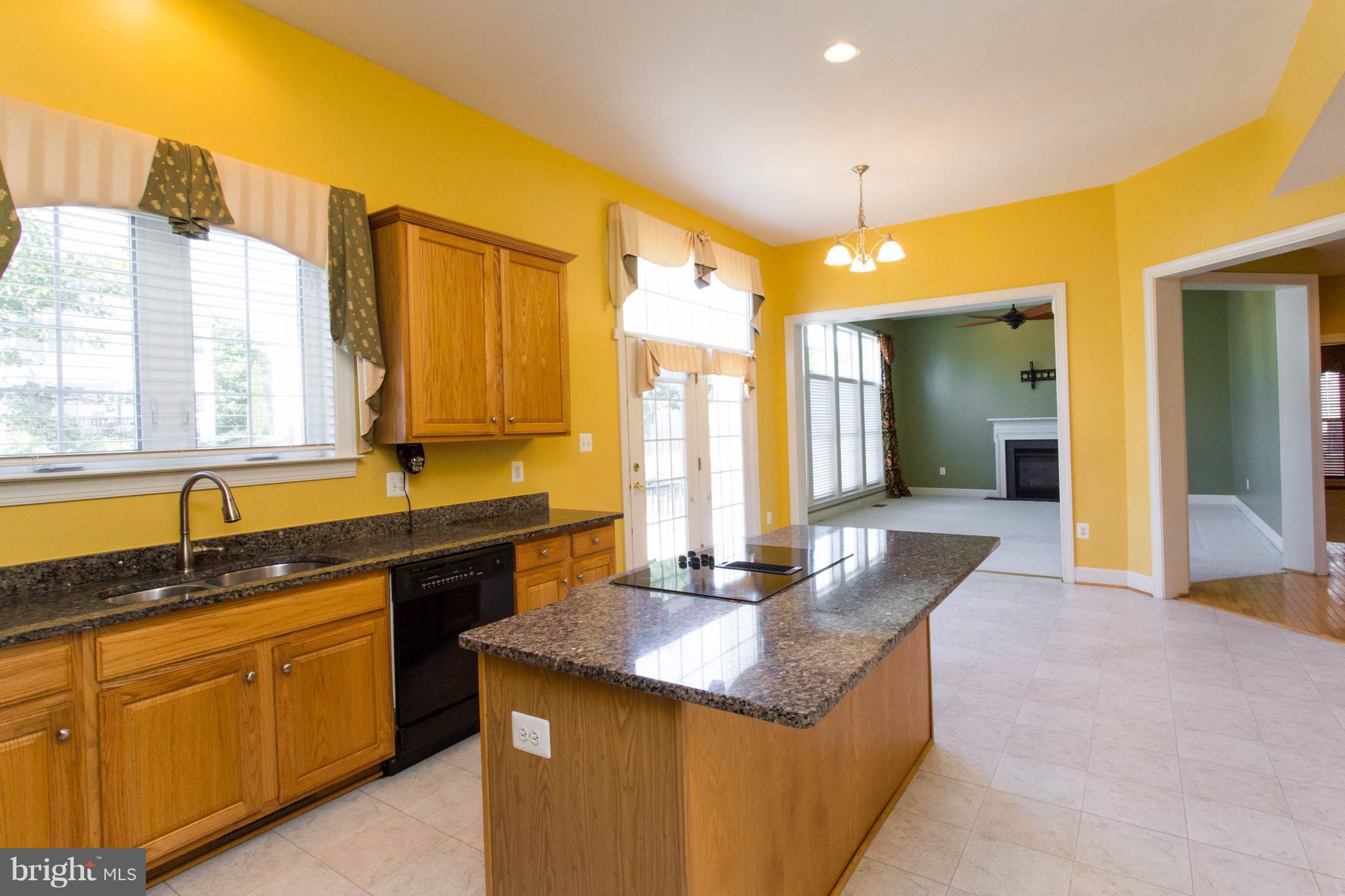 4028 Sapling Way Triangle, VA 22172 - Photo 11 of 30 Kitchen