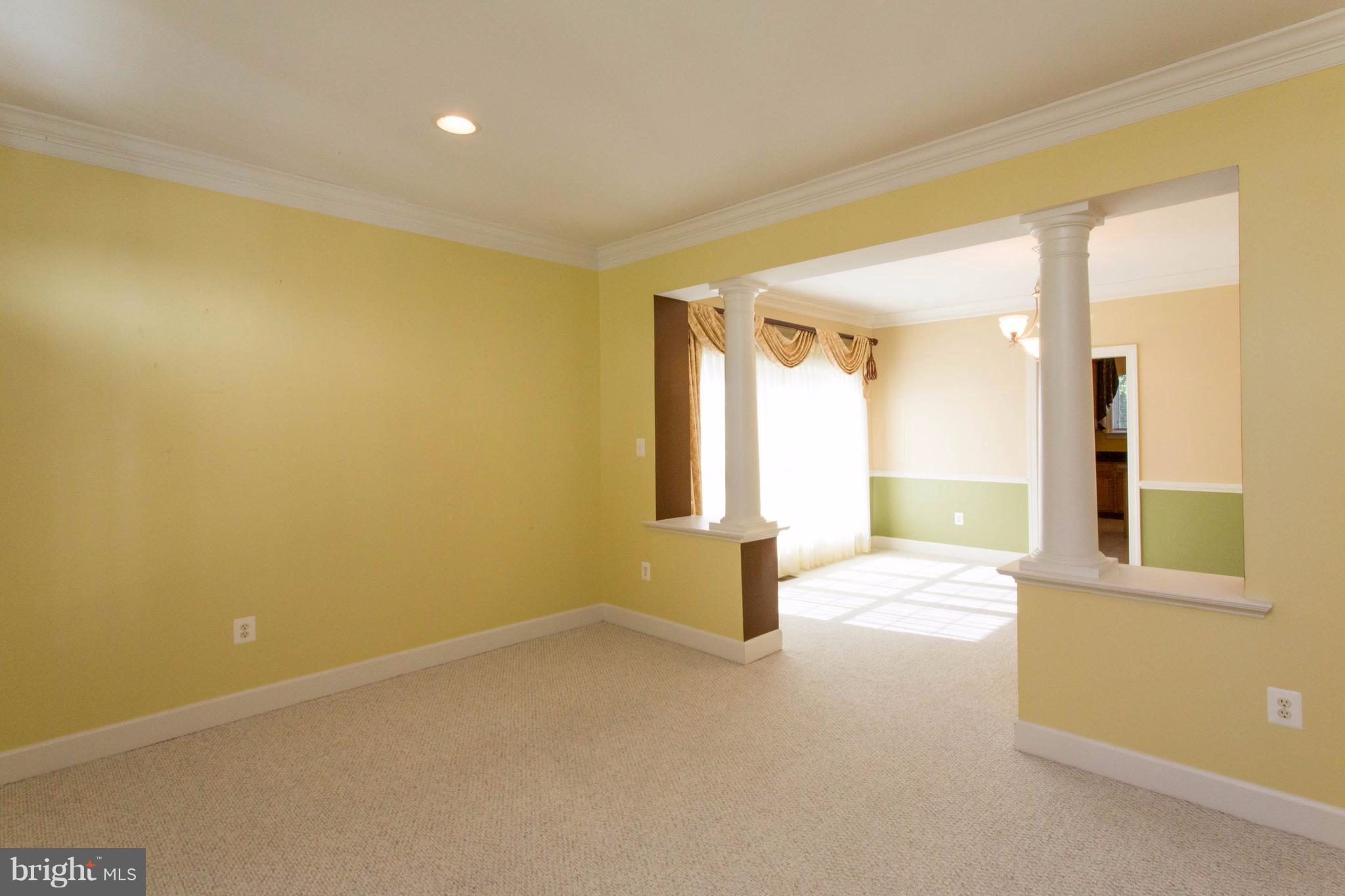 4028 Sapling Way Triangle, VA 22172 - Photo 7 of 30 Living Room