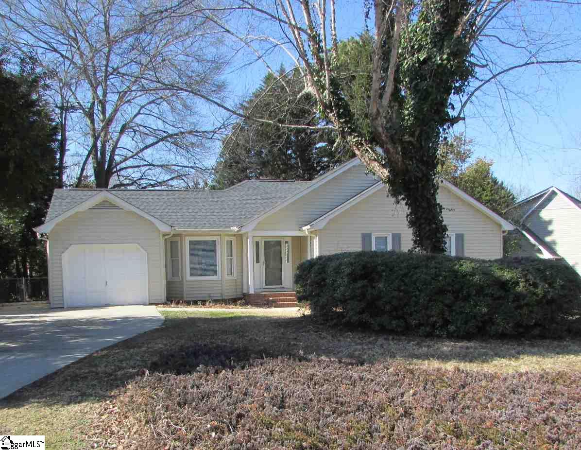210 Spring View Lane Taylors, SC 29687 - Photo 2 of 36 Gallery Image 2