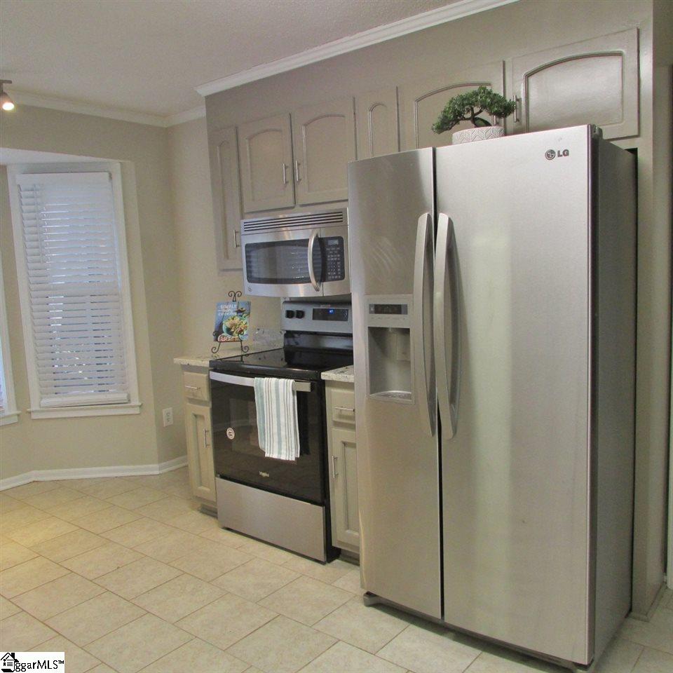 210 Spring View Lane Taylors, SC 29687 - Photo 17 of 36 Gallery Image 17