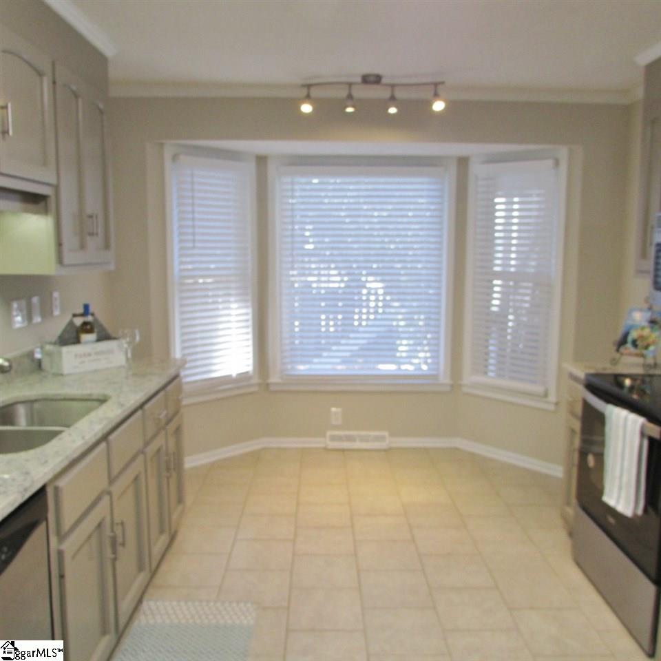 210 Spring View Lane Taylors, SC 29687 - Photo 19 of 36 Gallery Image 19