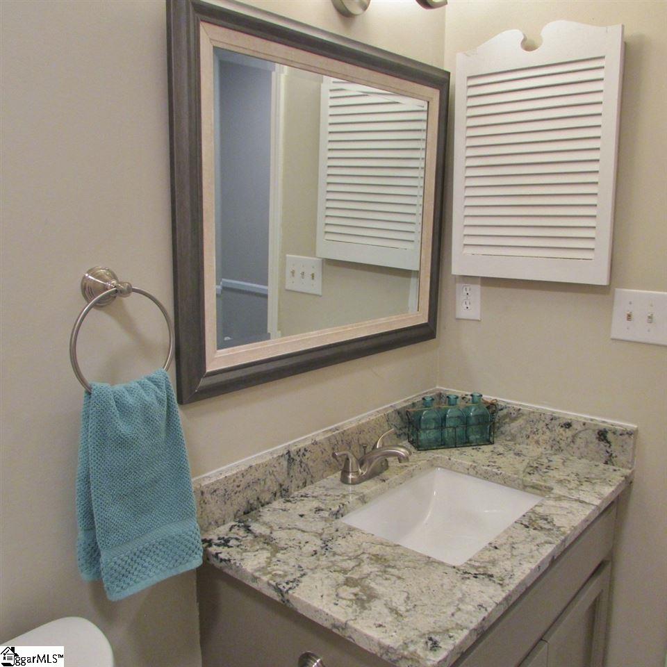 210 Spring View Lane Taylors, SC 29687 - Photo 32 of 36 Gallery Image 32