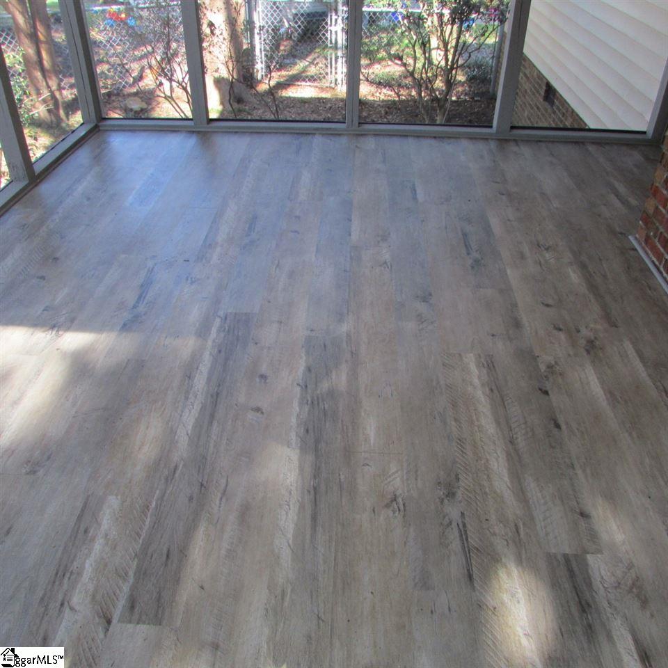 210 Spring View Lane Taylors, SC 29687 - Photo 7 of 36 Gallery Image 7