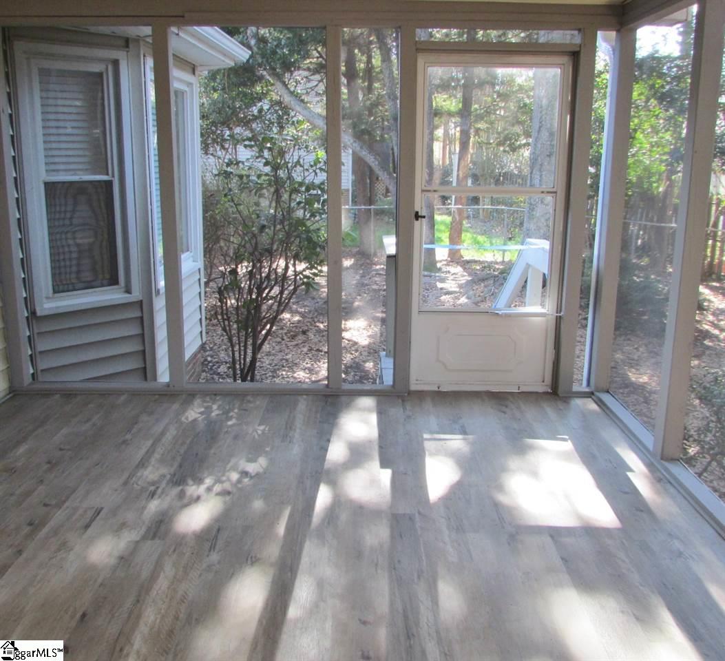 210 Spring View Lane Taylors, SC 29687 - Photo 8 of 36 Gallery Image 8