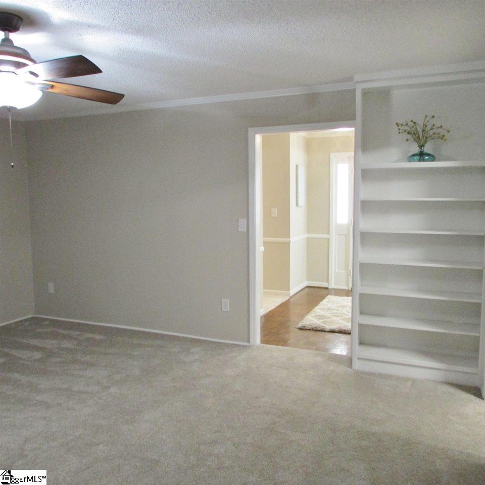 210 Spring View Lane Taylors, SC 29687 - Photo 10 of 36 Gallery Image 10