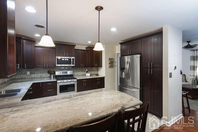 4 Sharp Road Edison, NJ 08837 - Photo 11 of 30 Gallery Image 11