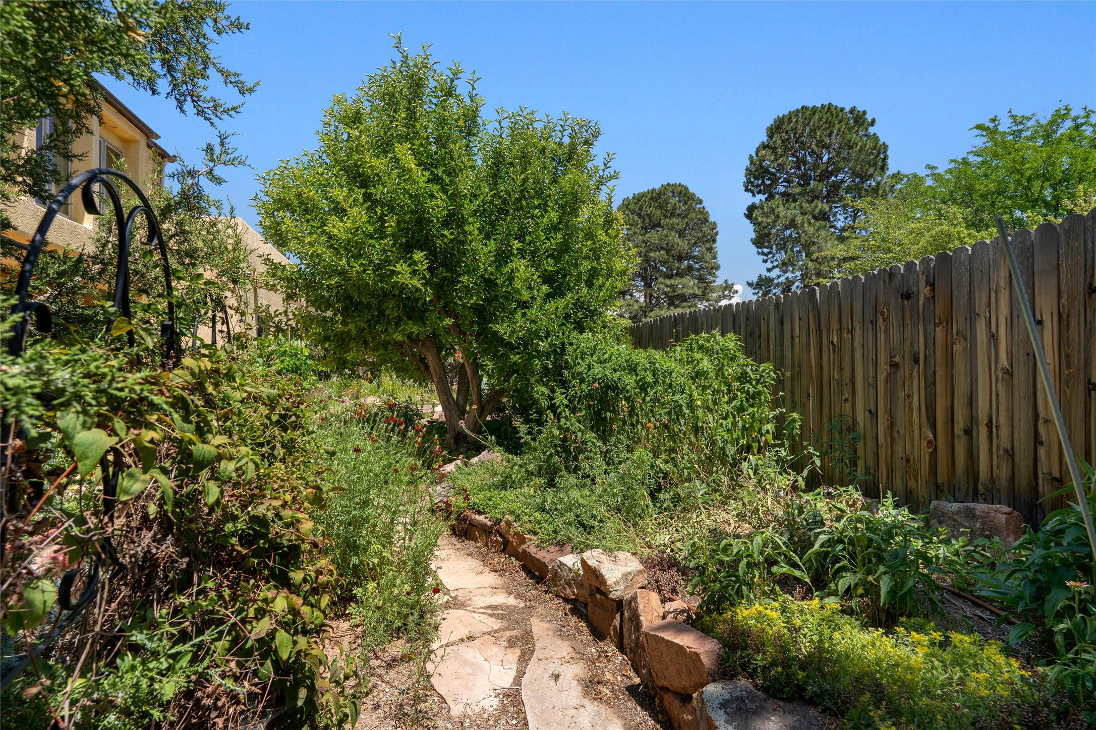521 Ridgecrest Avenue White Rock, NM 87547 - Photo 71 of 85