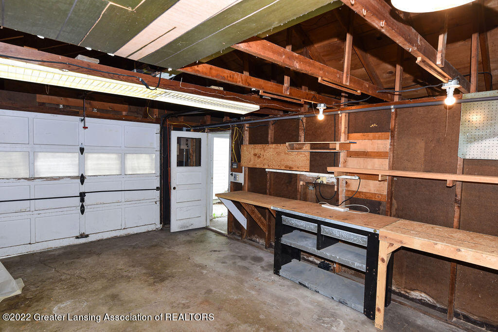 1031 West State Road Lansing, MI 48906 - Photo 30 of 32 Garage interior 2