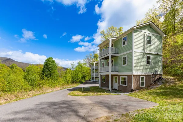 $265,000 | 12 Lila Lane, Leicester, NC 28748