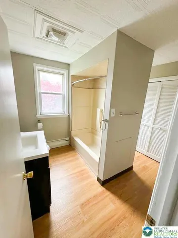 $130,000 | 518 Ridge Street, Freeland, PA 18224