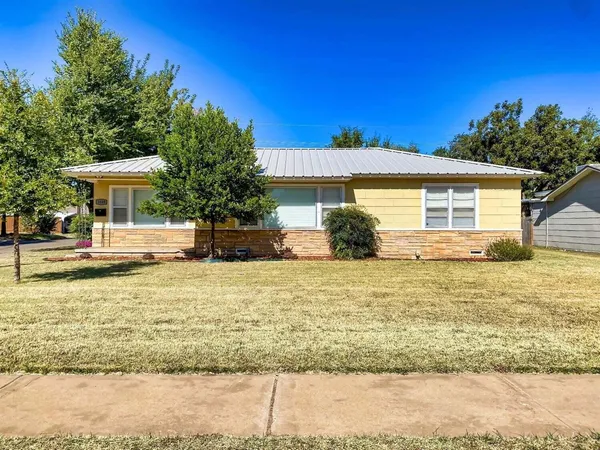 $1,350 | 3820 32nd Street, Lubbock, TX 79410
