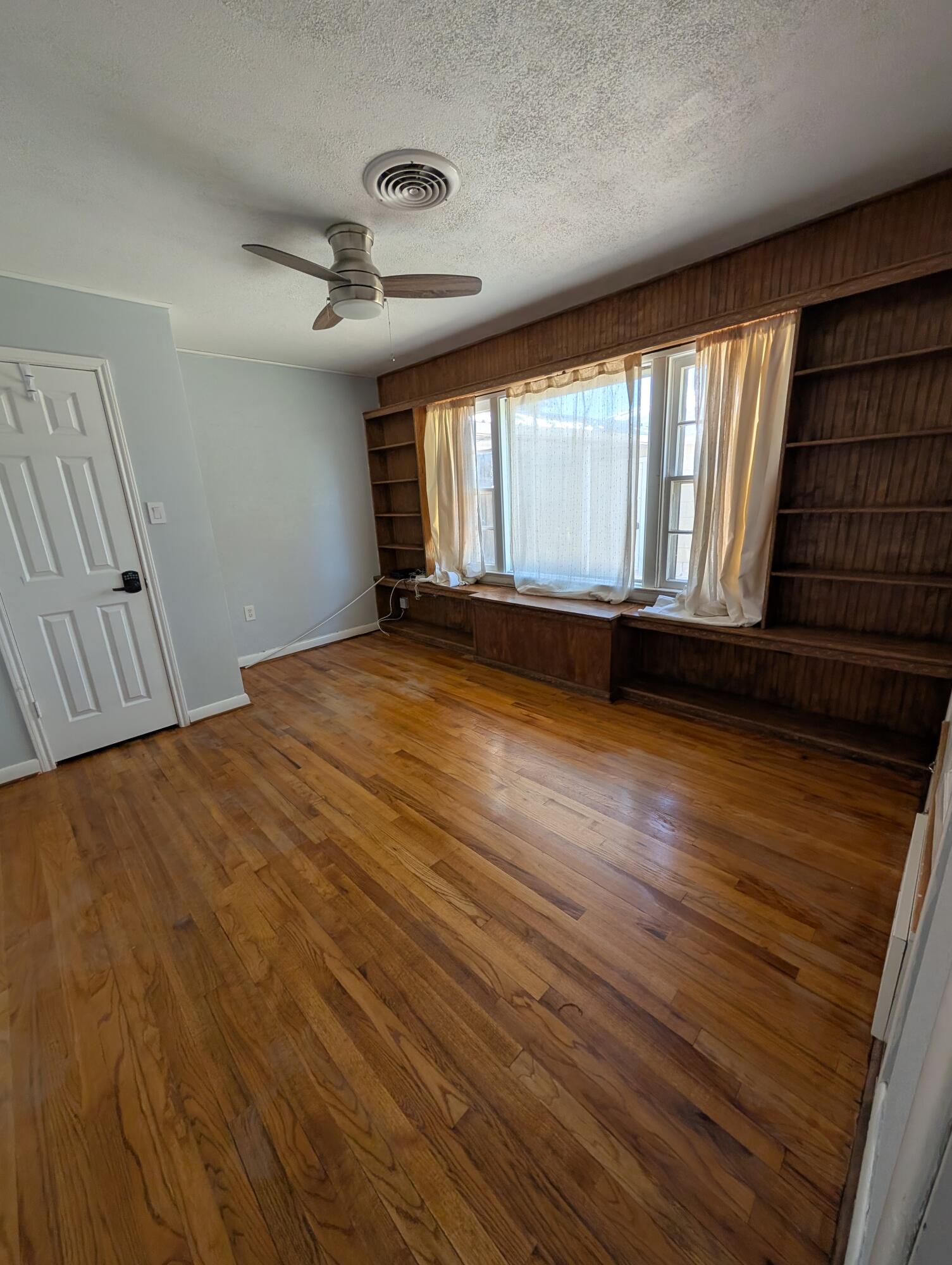 3820 32nd Street Lubbock, TX 79410 - Photo 7 of 11 PXL_20250725_191145823