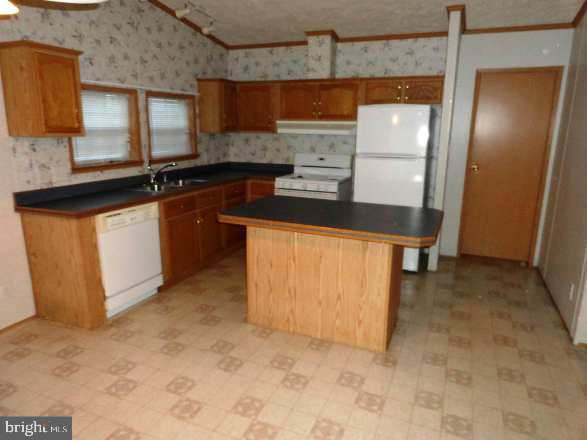 7959 Telegraph Road, Unit 24B Severn, MD 21144 - Photo 3 of 28 Kitchen