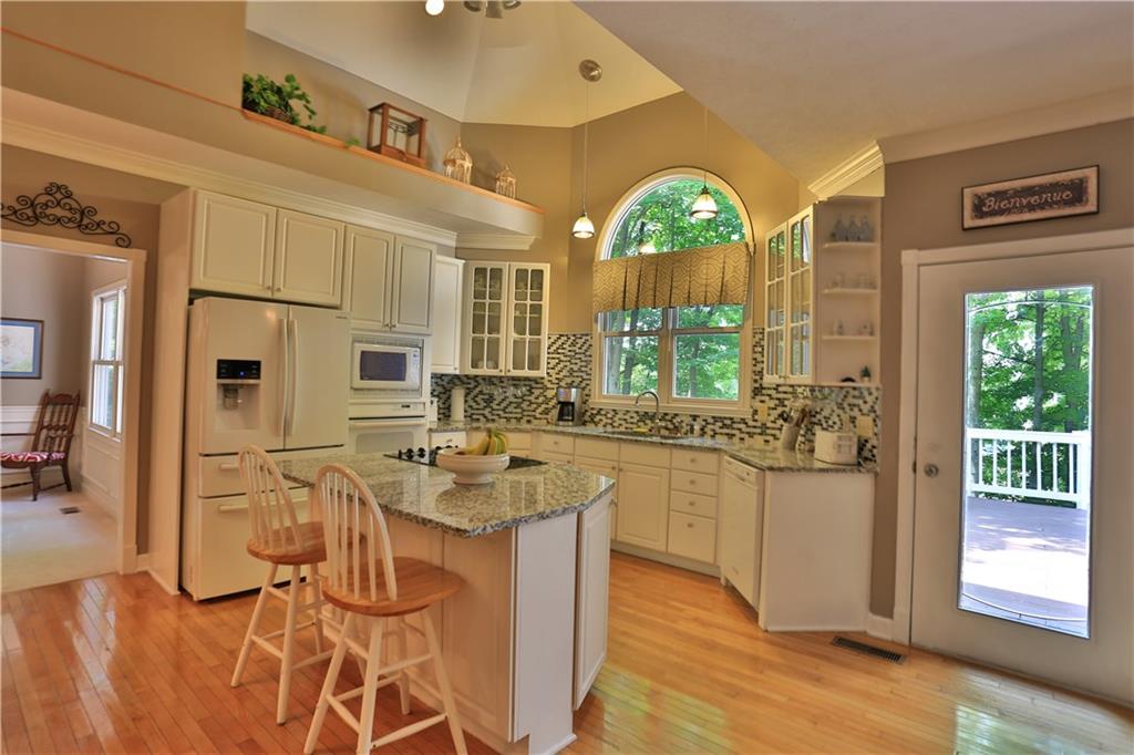 12215 Ridgeside Road Indianapolis, IN 46256 - Photo 5 of 23 Gallery Image 5
