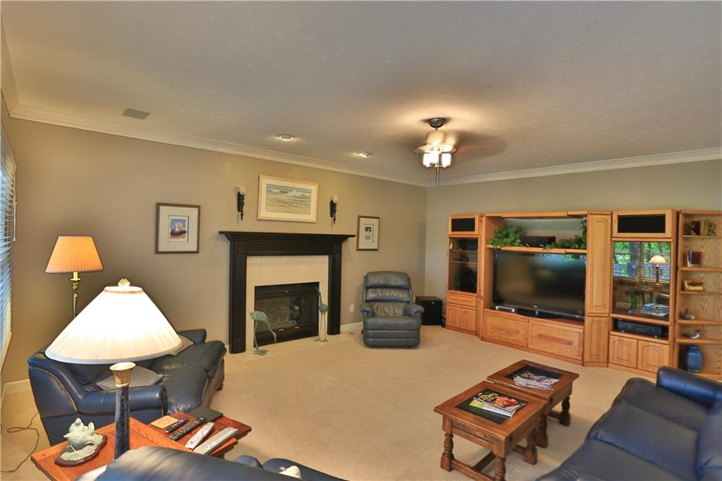 12215 Ridgeside Road Indianapolis, IN 46256 - Photo 8 of 23 Gallery Image 8