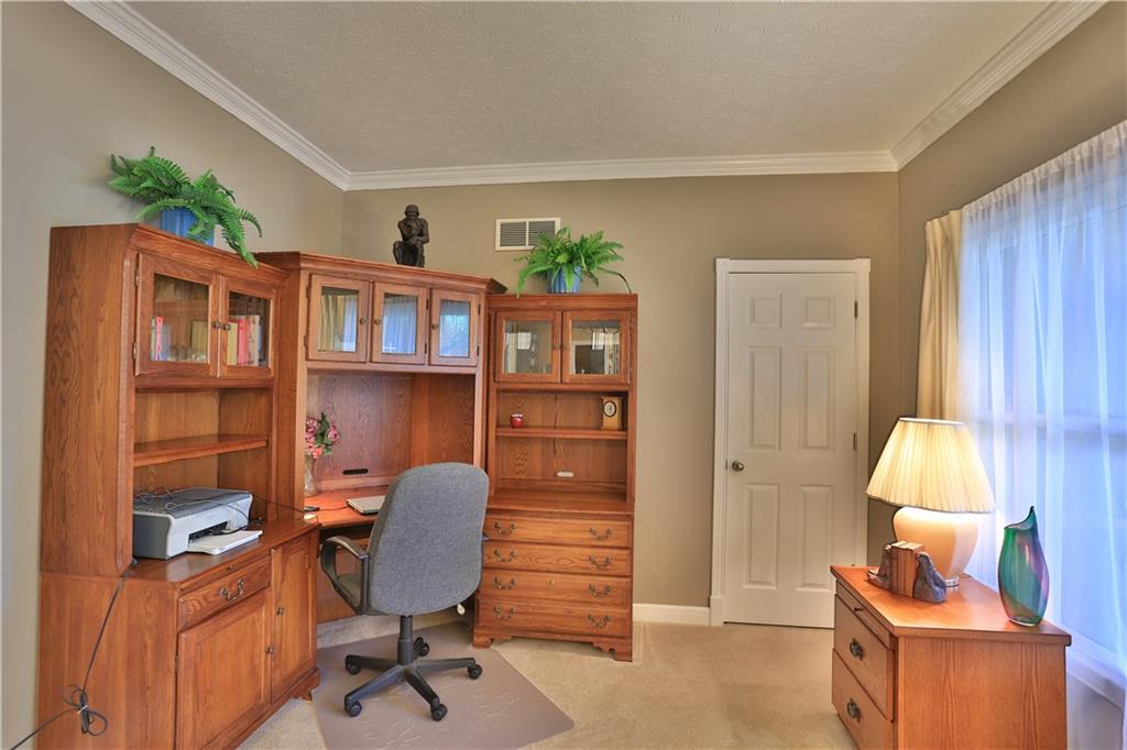 12215 Ridgeside Road Indianapolis, IN 46256 - Photo 9 of 23 Gallery Image 9