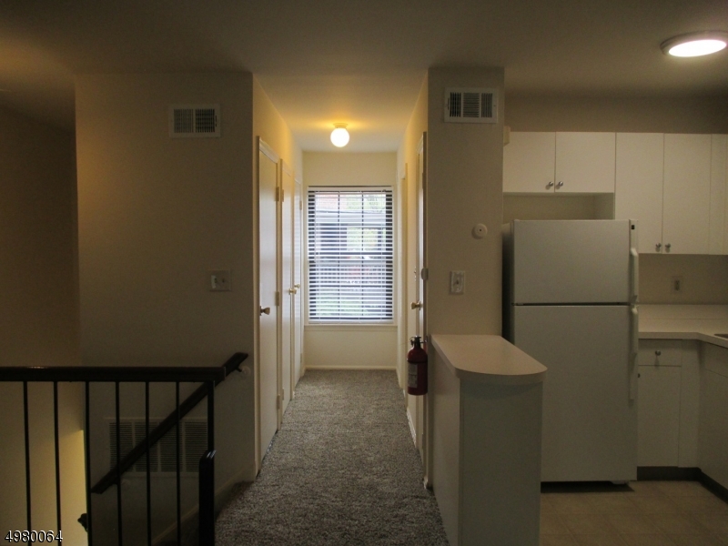 181 Long Hill Road, Unit 4 Little Falls, NJ 07424 - Photo 5 of 12 Gallery Image 5