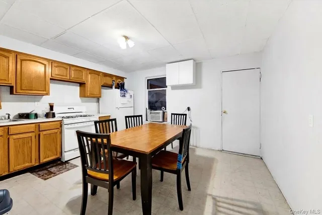 $725,000 | 11 North 6th Avenue, Mount Vernon, NY 10550