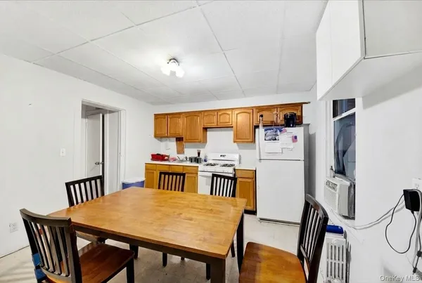 $725,000 | 11 North 6th Avenue, Mount Vernon, NY 10550