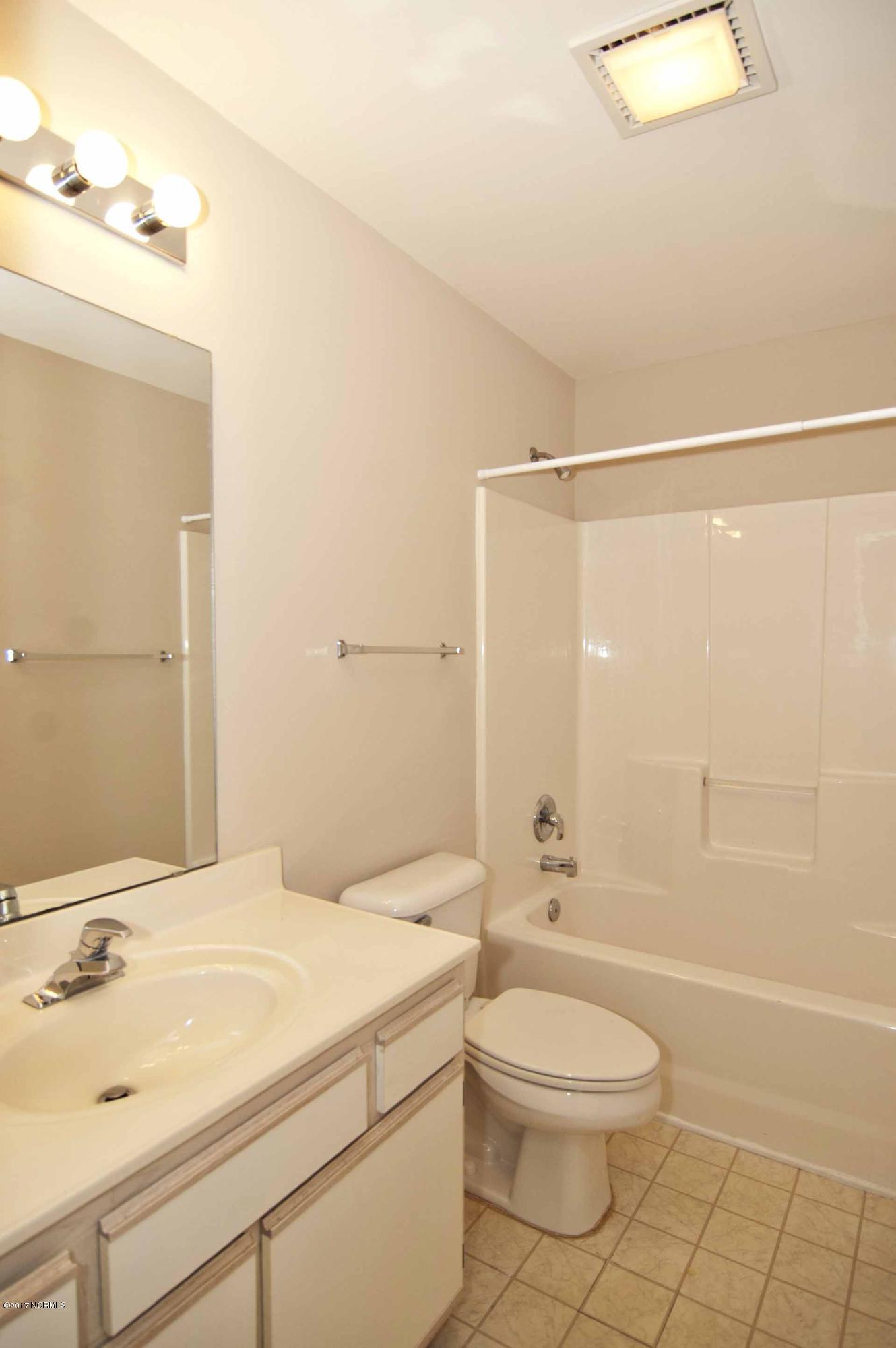 4804 South College Road, Unit 25 Wilmington, NC 28412 - Photo 10 of 12 Mandeline Pl interiors009