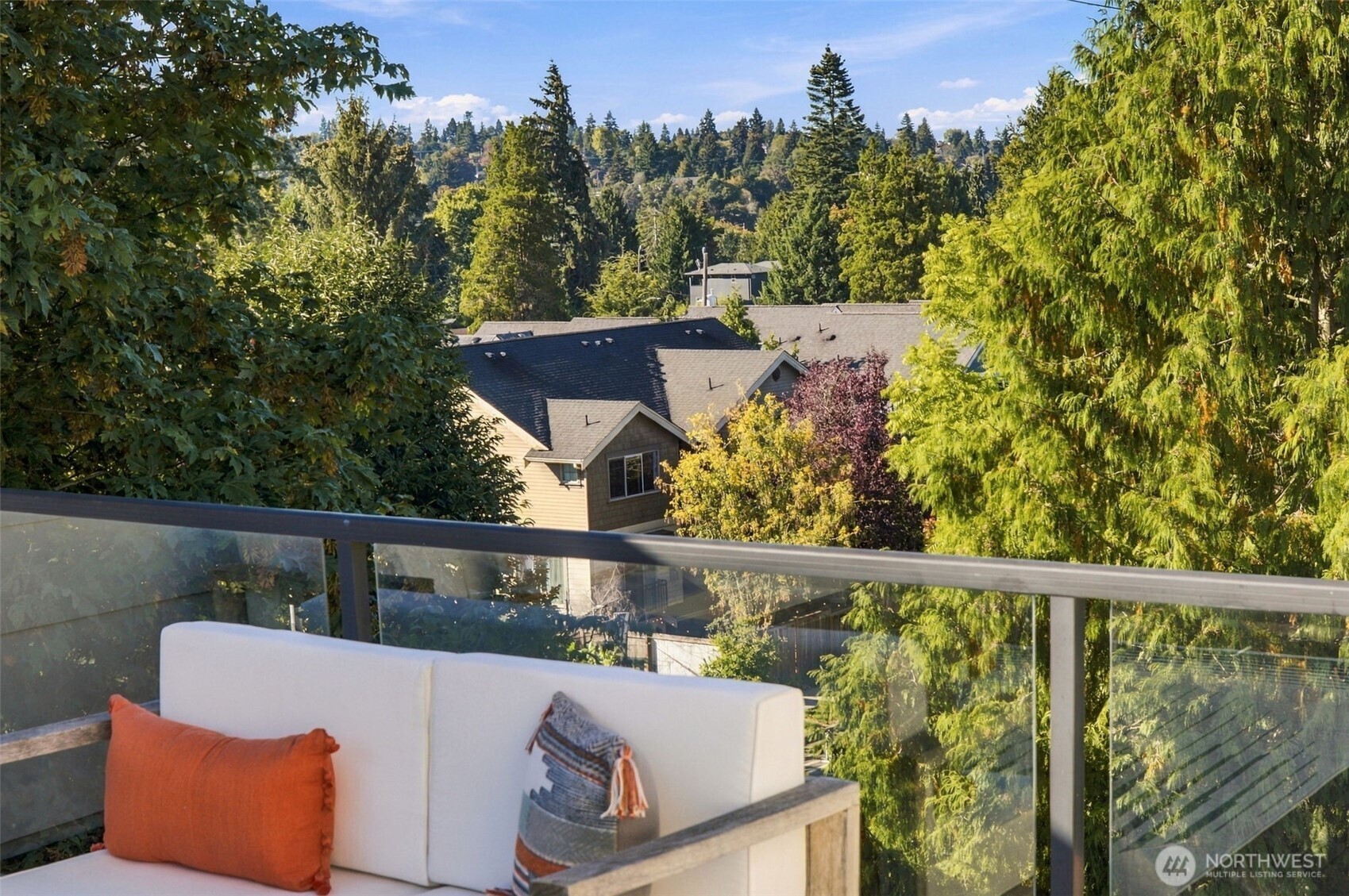 8644 Delridge Way Southwest, Unit B Seattle, WA 98106 - Photo 28 of 35 Gallery Image 28