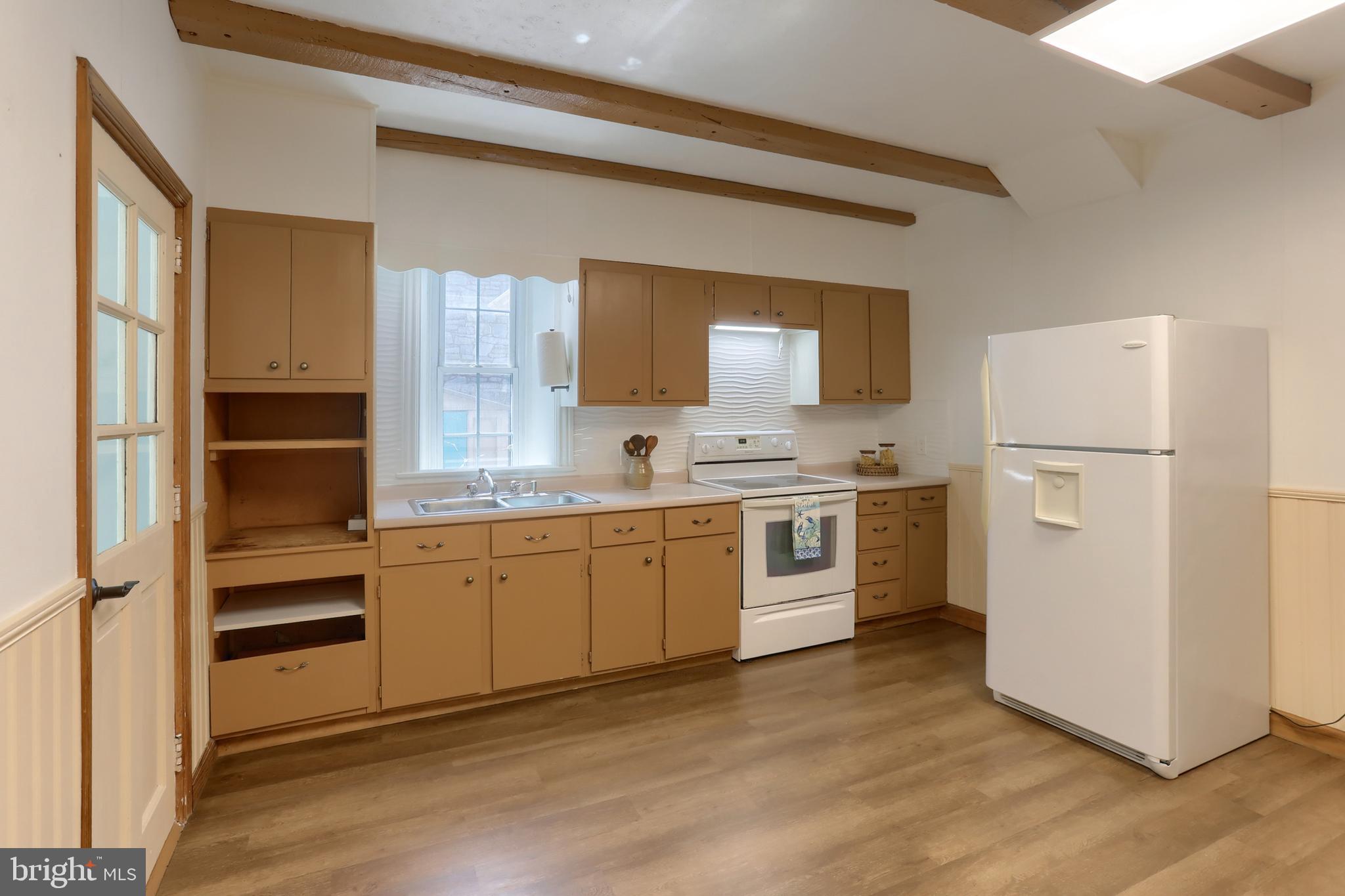 226 Burd Coleman Road Lebanon, PA 17042 - Photo 6 of 41 Kitchen