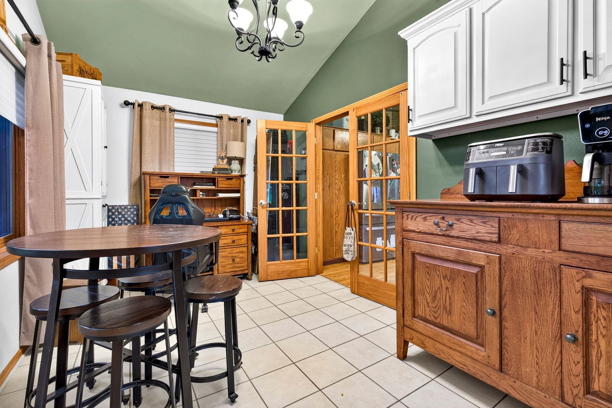 1408 West Seneca Drive Appleton, WI 54914 - Photo 11 of 50 Gallery Image 11