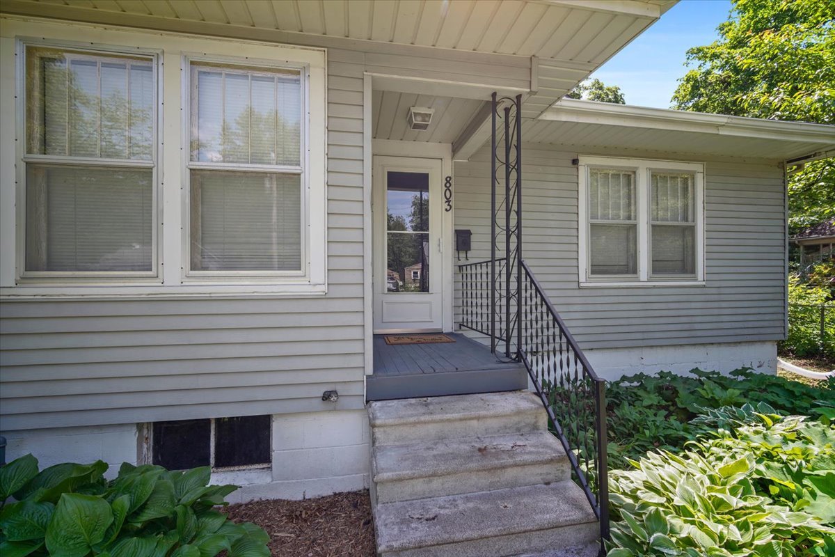 803 Osage Street Normal, IL 61761 - Photo 2 of 35