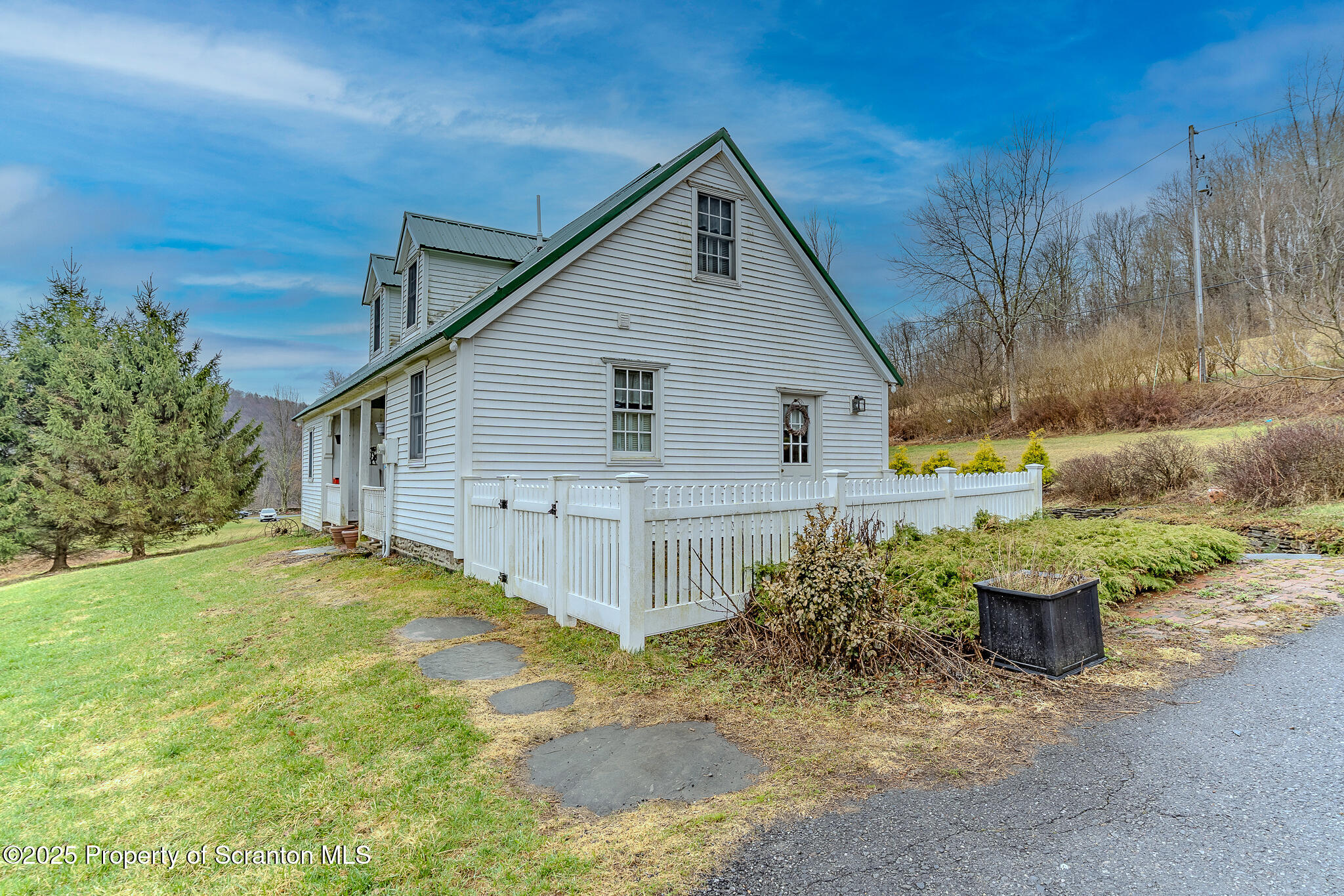 4458 Creek Road Harford, PA 18823 - Photo 4 of 62 Side of the house
