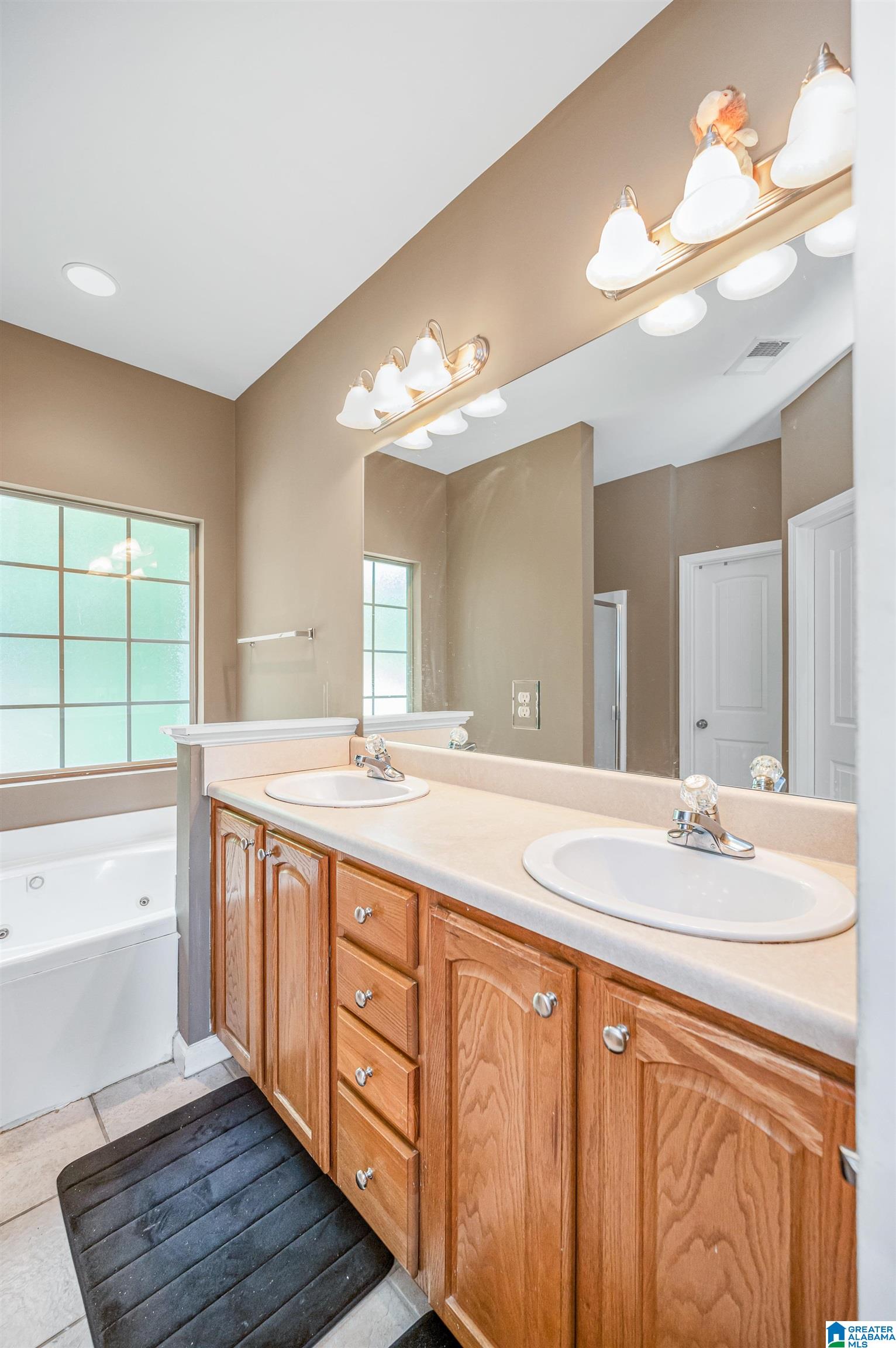 5321 Summerset Way Bessemer, AL 35022 - Photo 23 of 34