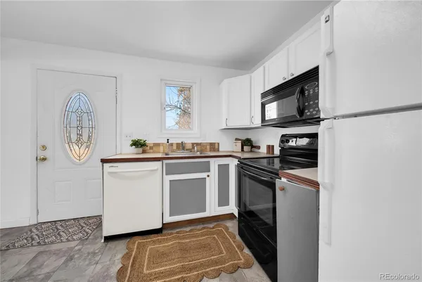$165,000 | 701 East 4th Street, Akron, CO 80720